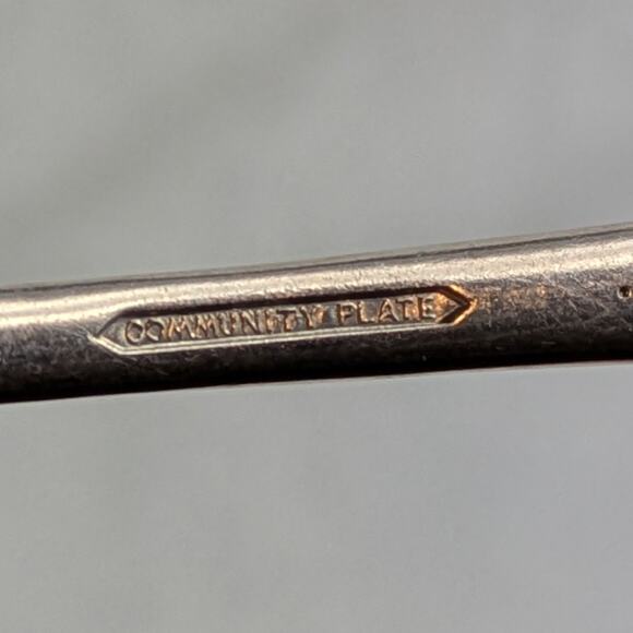 5pc Vintage Silverplate Utensil Lot 4"-8" Mixed Brands WM Rogers Holmes Edwards - Picture 9 of 9